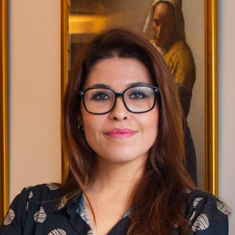 Dra. Karoline Cornejo